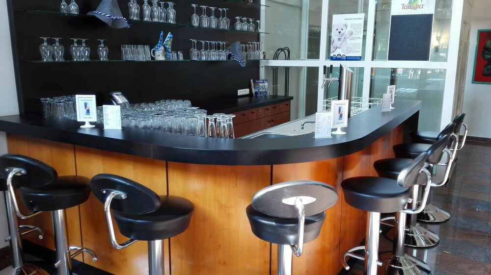 Hotel Bar