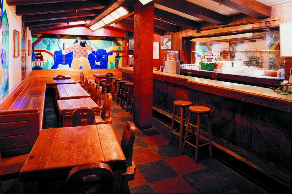 Hotel Bar