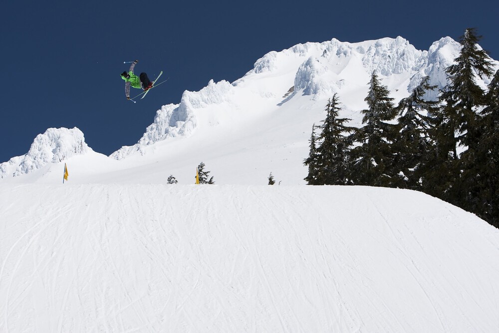 Skiing