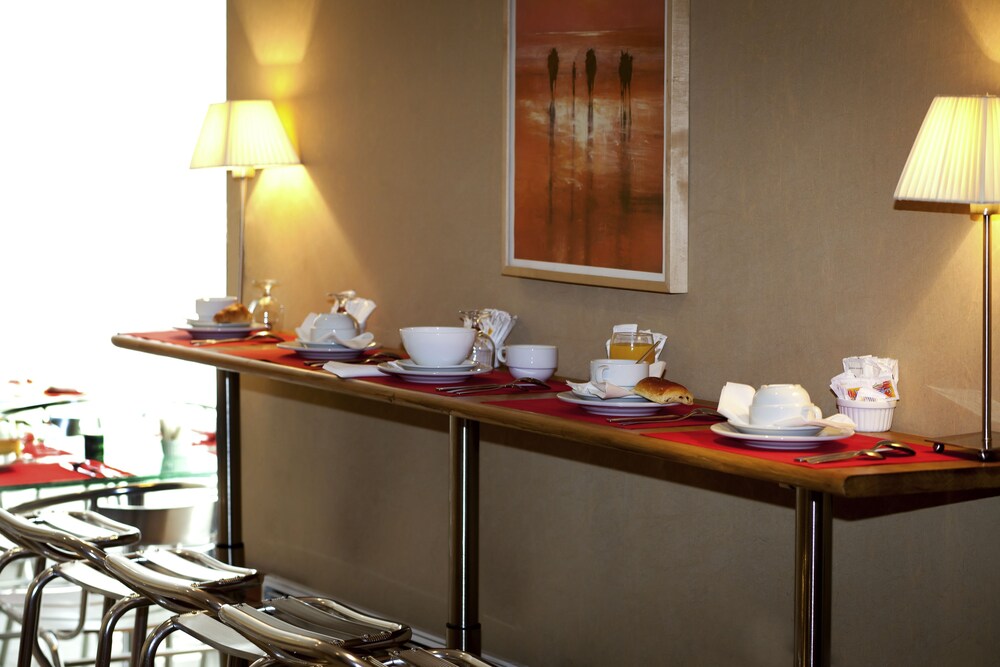 Salle de petit-déjeuner