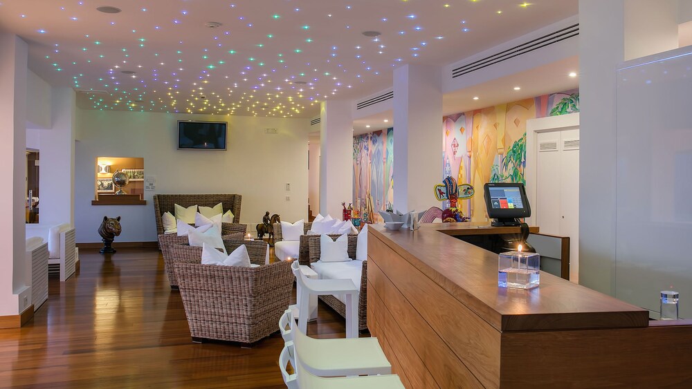 Hotel Bar