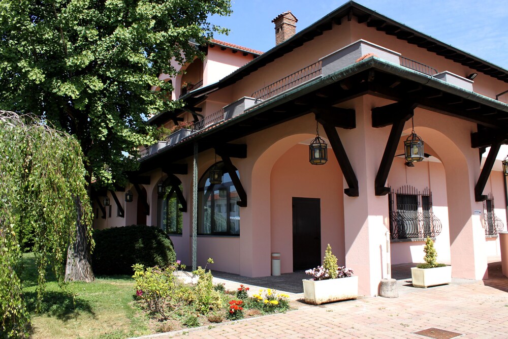Hotel Front