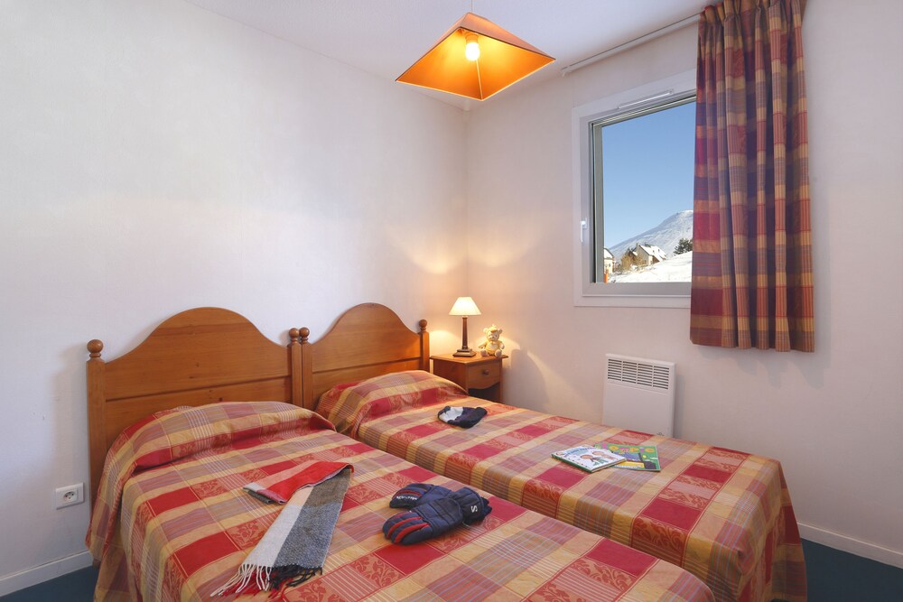 Apartment, 2 Bedrooms - Guestroom