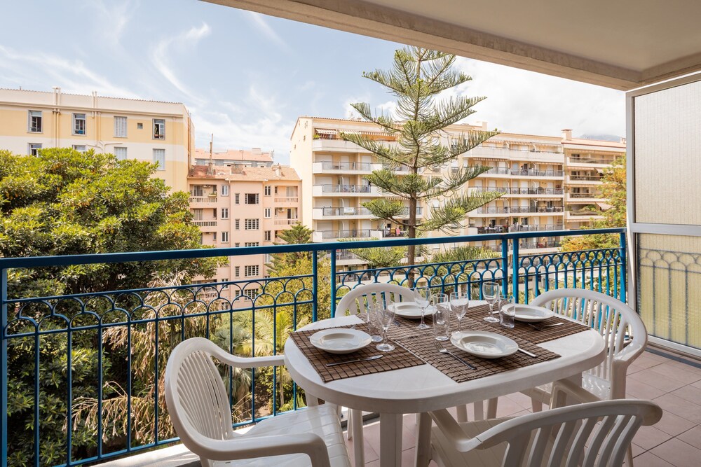 Standard Studio for 4/5 people Air-conditioned - Balcony