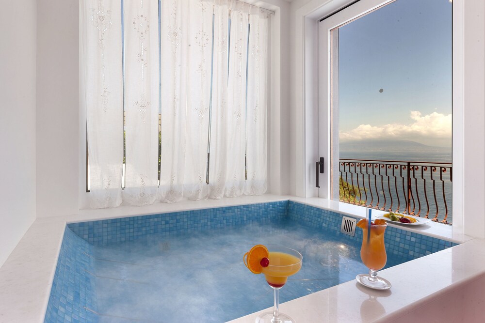 Jetted Tub
