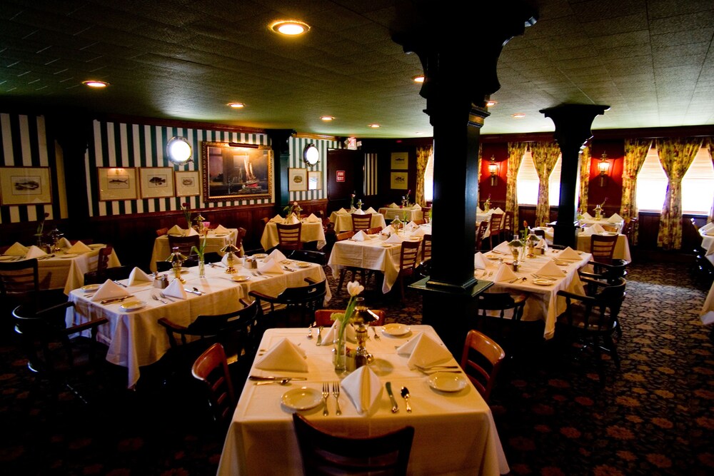 Family Dining