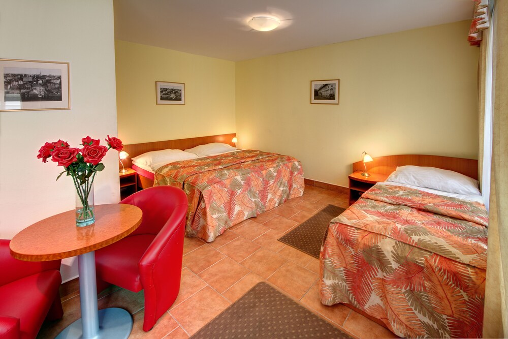 Guestroom