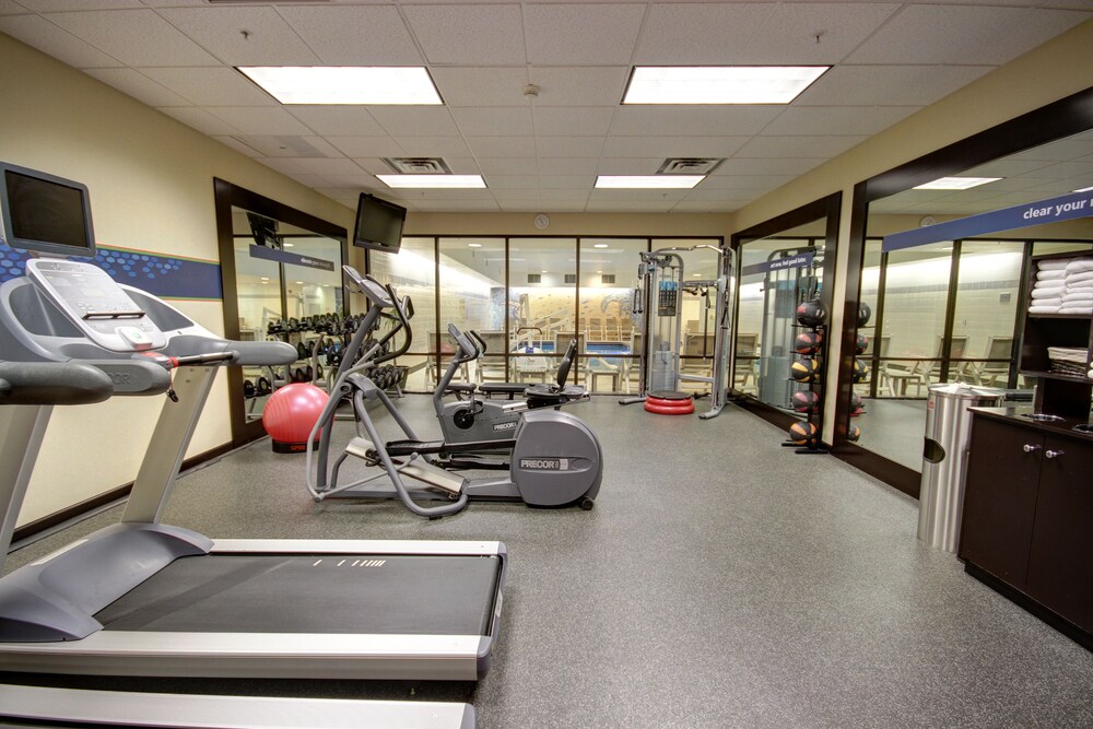 Fitness facility, Hampton Inn & Suites Denver-Downtown