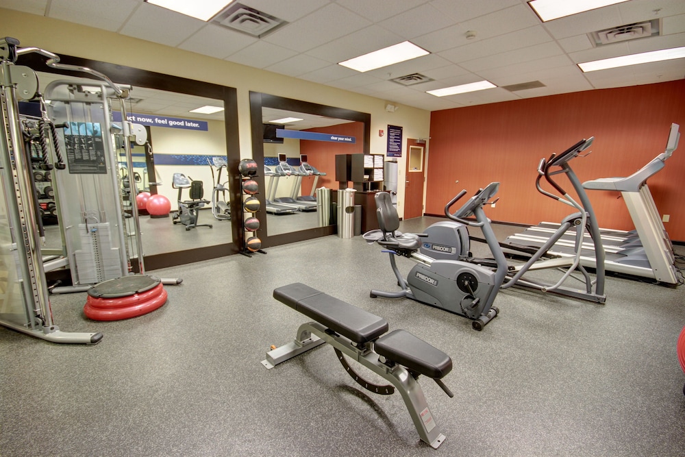 Fitness facility, Hampton Inn & Suites Denver-Downtown