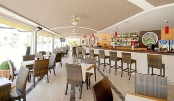 Hotel Bar