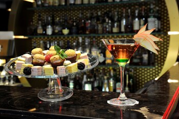 Hotel Bar