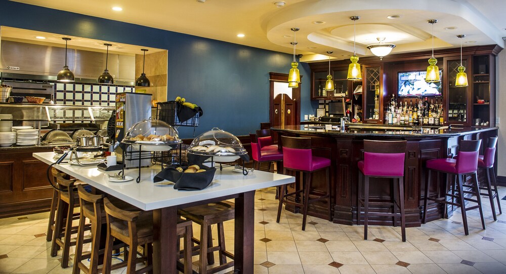 Hotel Lounge