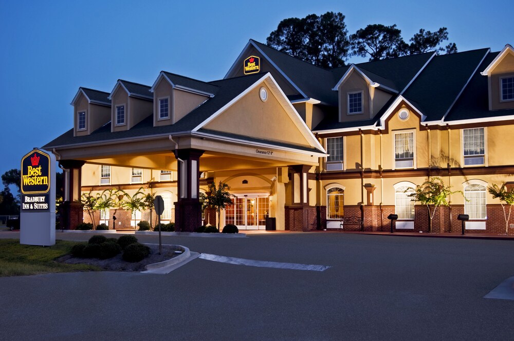 Hotel Front - Evening/Night