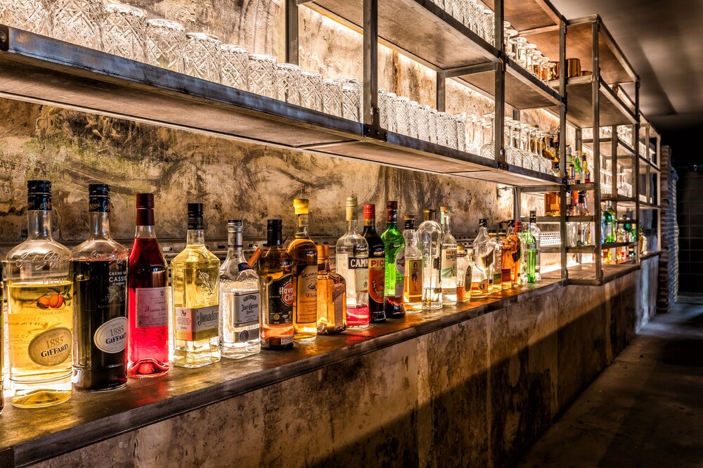 Hotel Bar