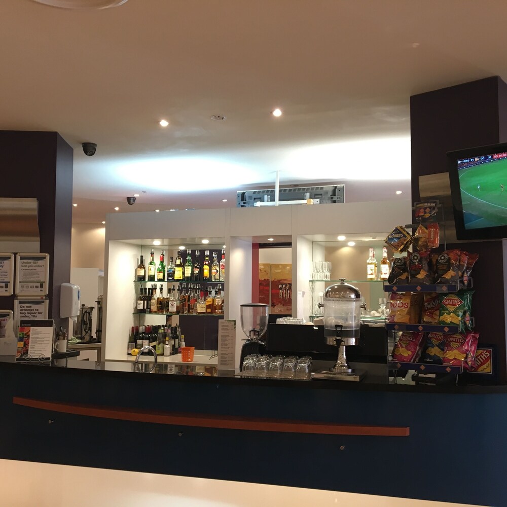 Hotel Bar