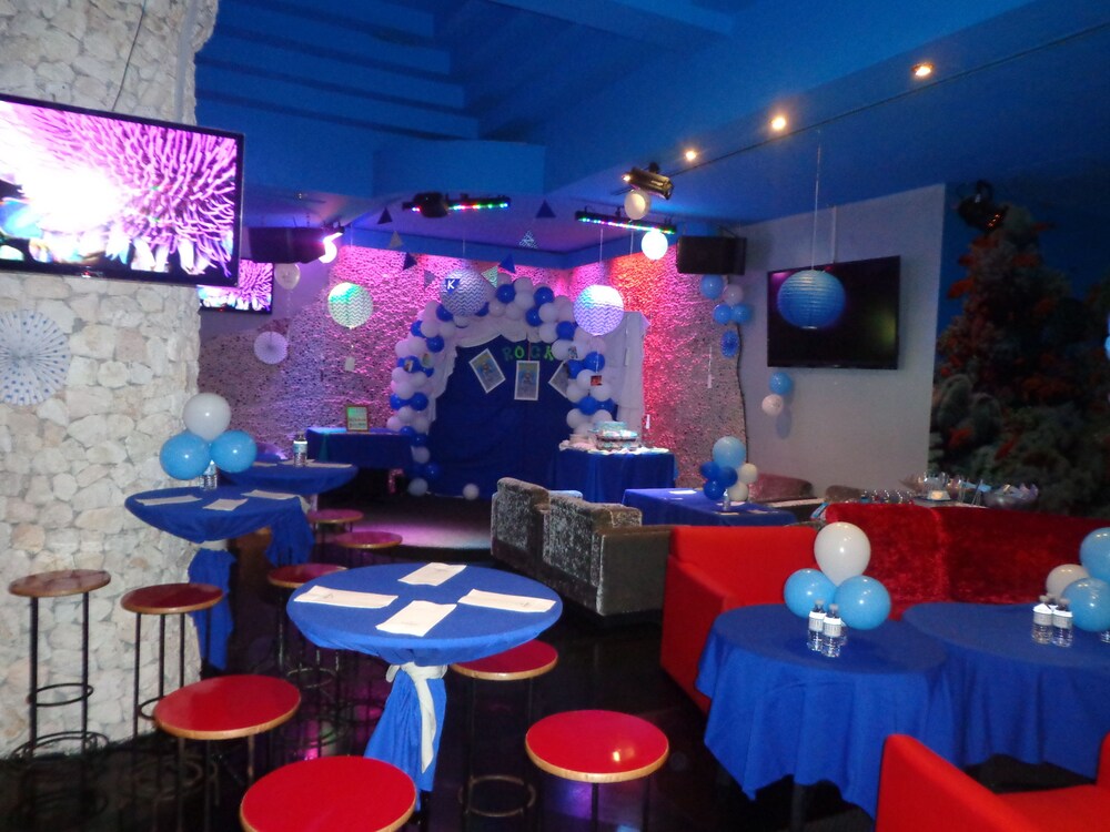 Hotel Bar