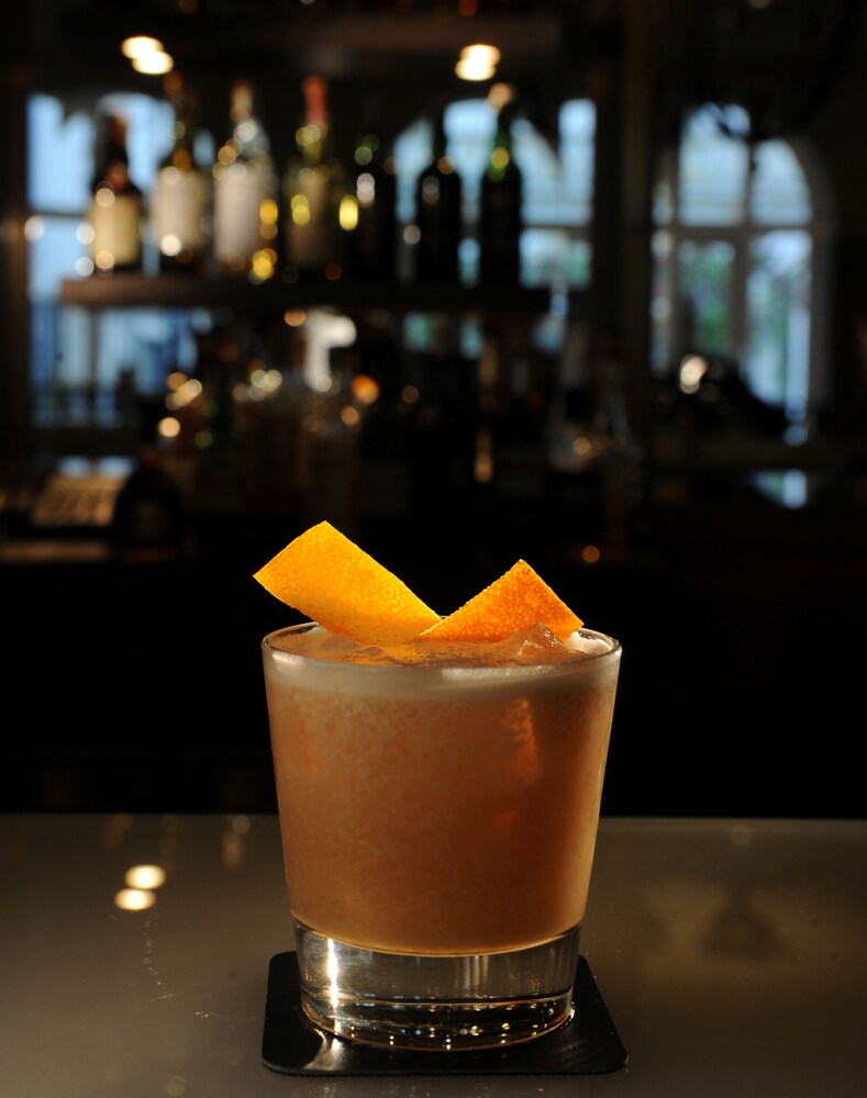 Hotel Bar