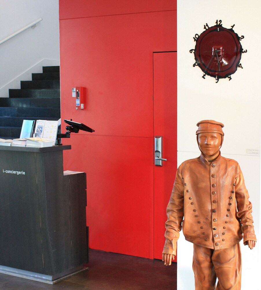 Hall