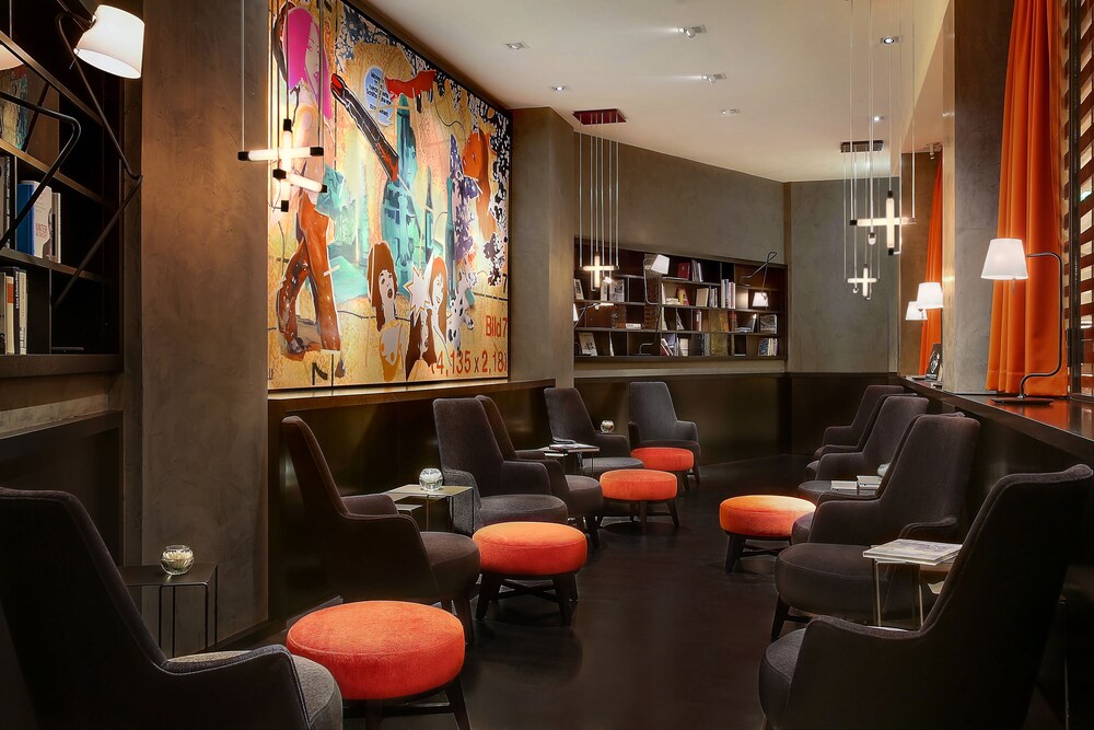 Hotel Lounge