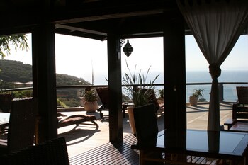 Poolside Bar