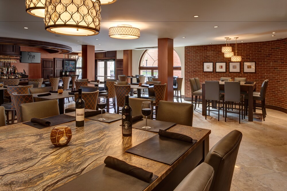 Hotel Lounge