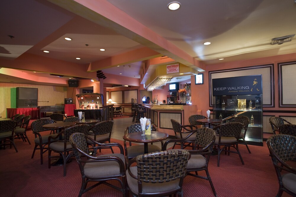 Hotel Bar