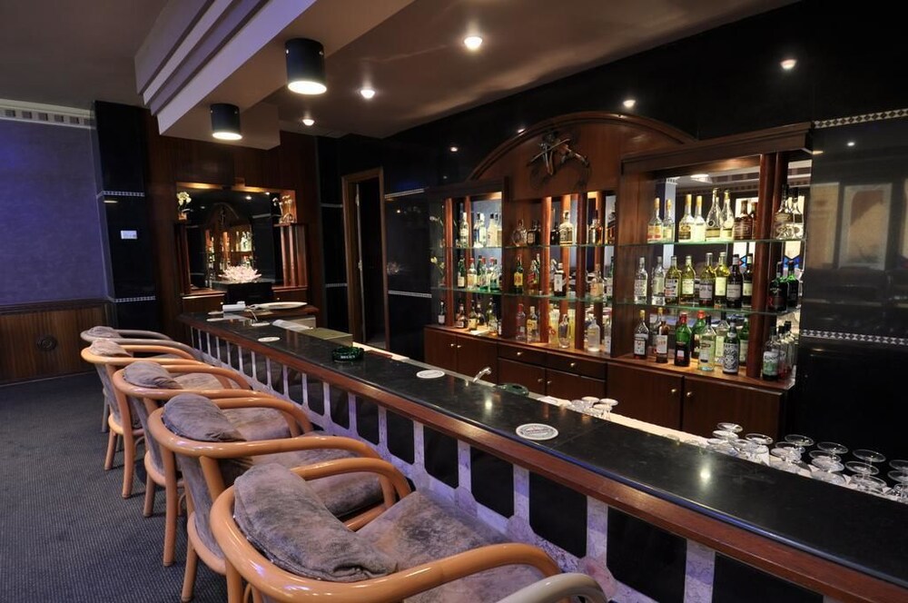 Hotel Bar
