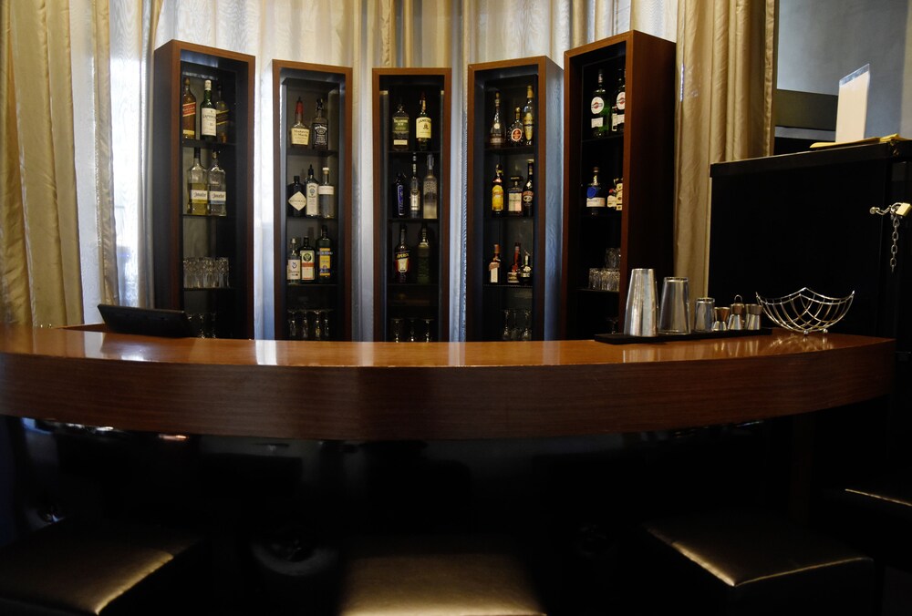 Hotel Bar