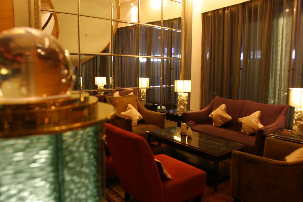 Hotel Lounge