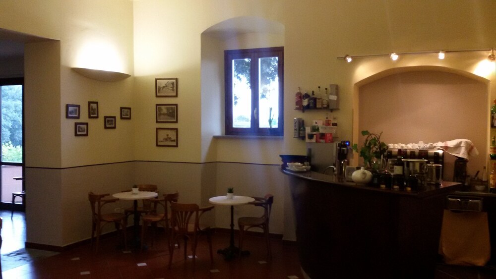 Hotel Lounge