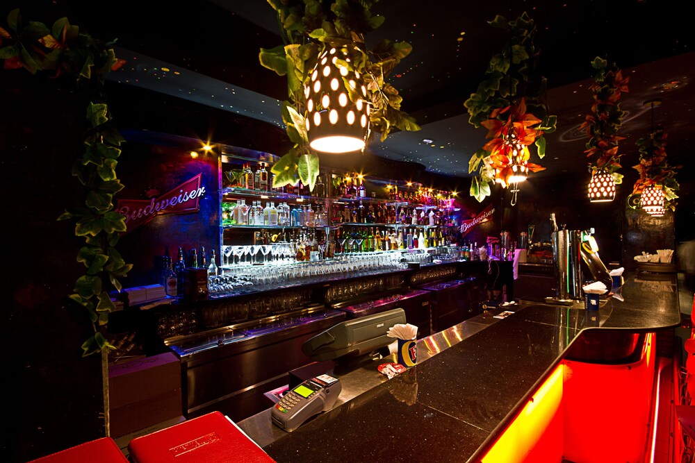 Hotel Bar