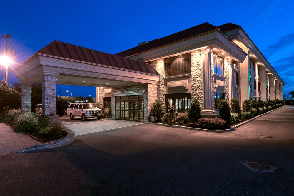 Hotel Front - Evening/Night