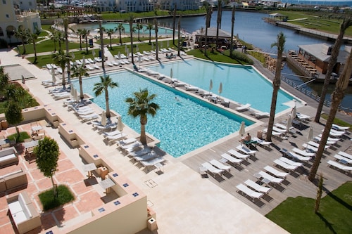 The Lake Resort