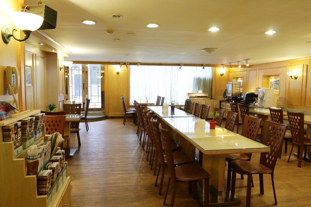 Coffee Shop
