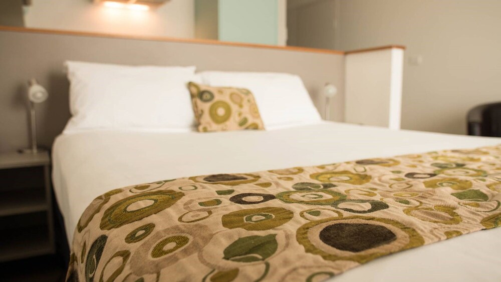 Studio Apartment - Guestroom