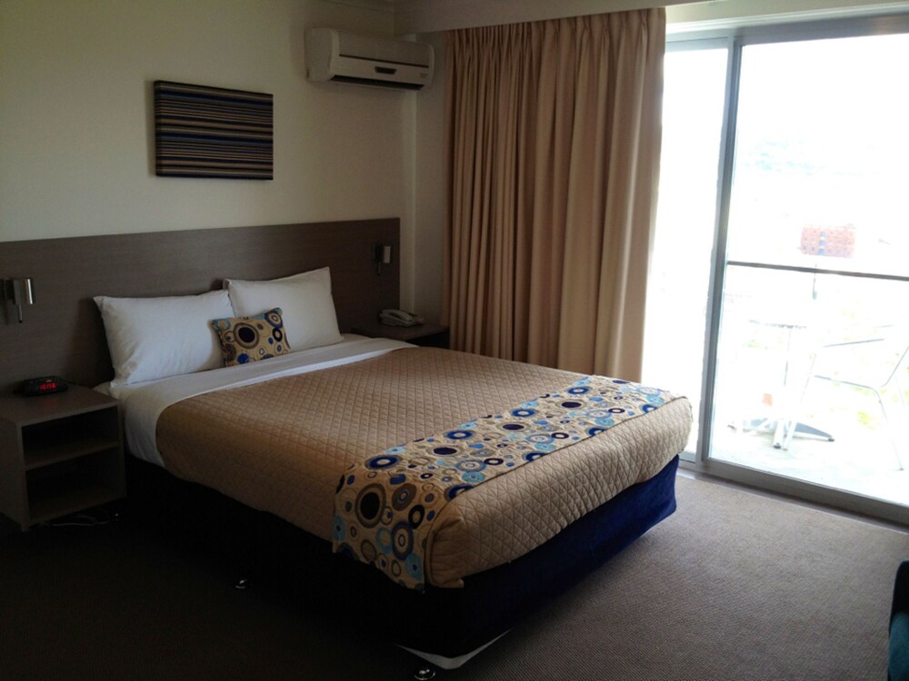 Studio Apartment - Guestroom