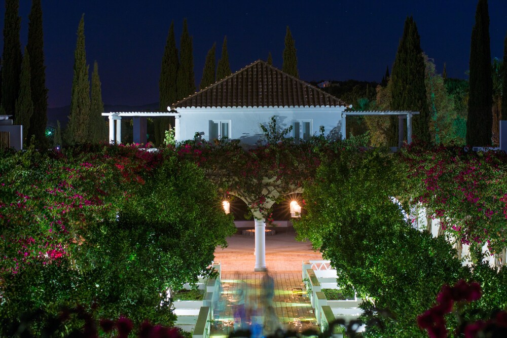 Courtyard View
