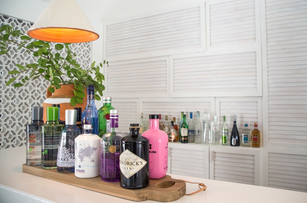 Hotel Bar