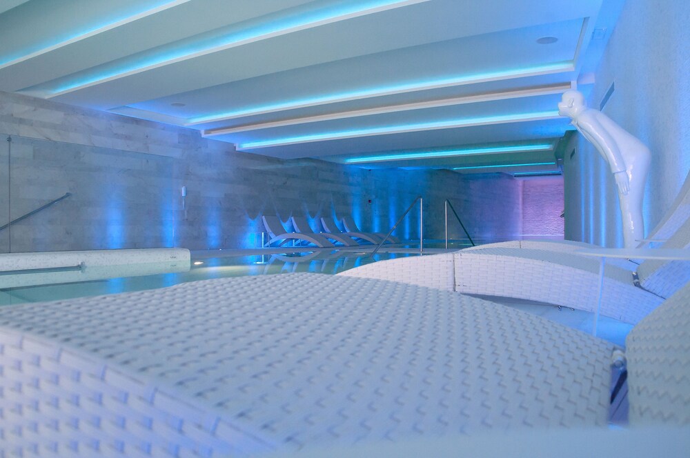 Aqua Center