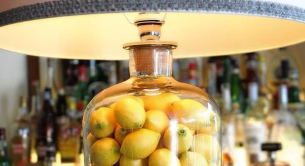 Hotel Bar