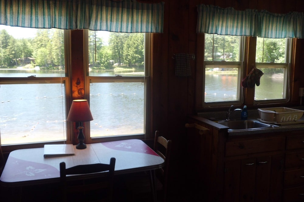 Beach - In-Room Dining