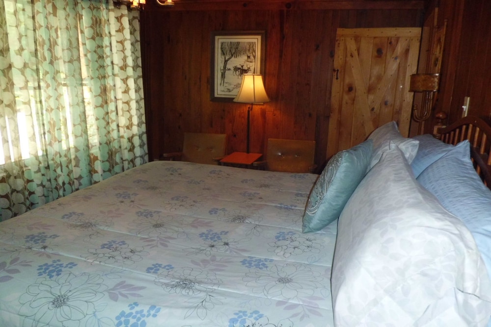 Summer Haven - Guestroom