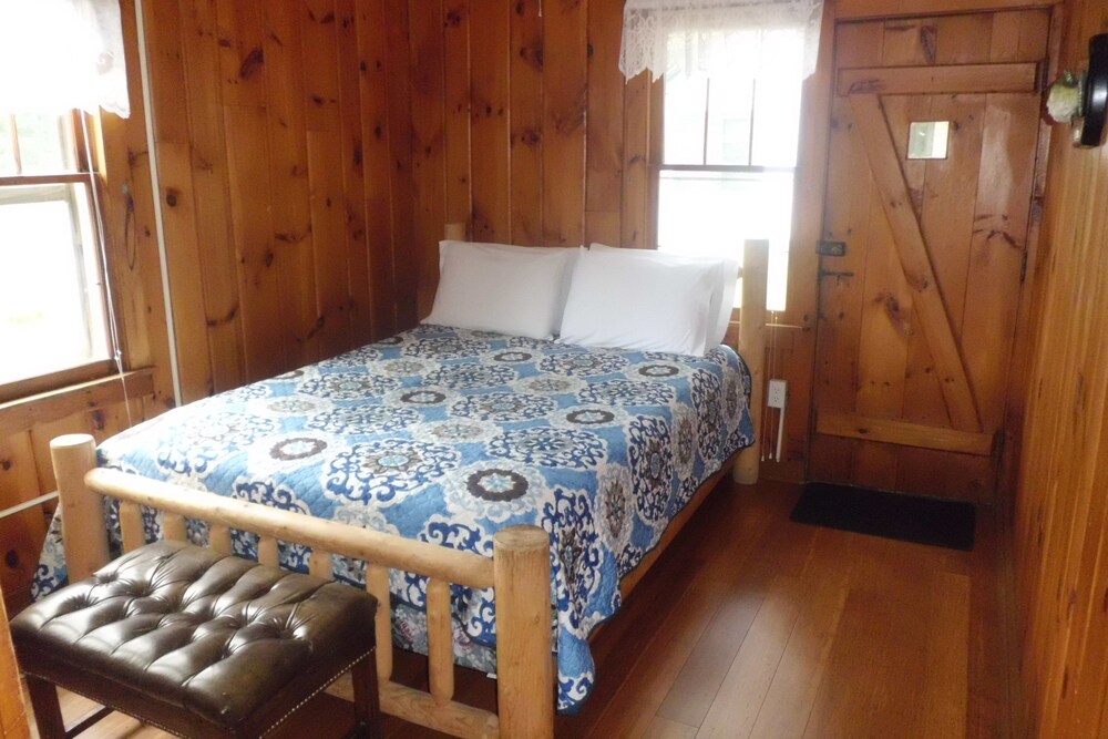 Bass - Guestroom
