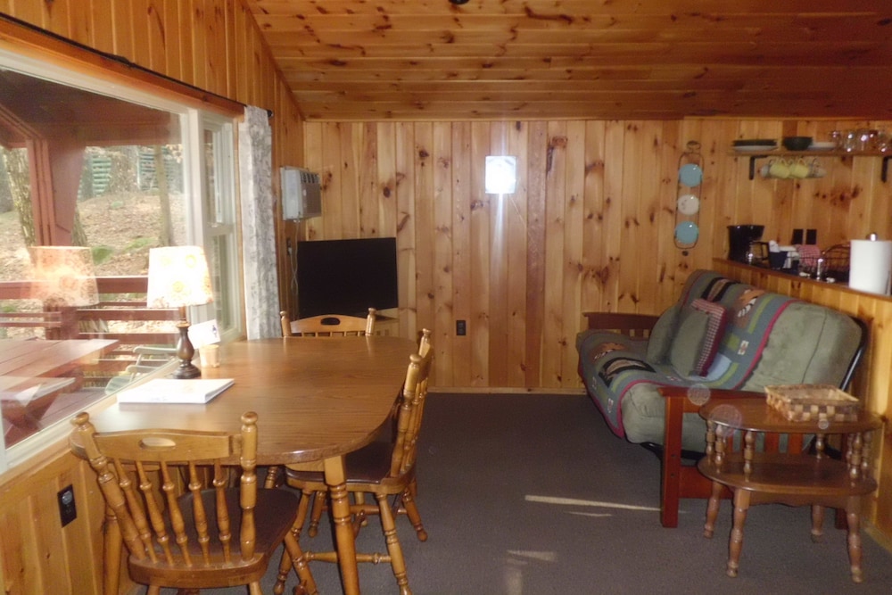 Cove 1 - Living Room