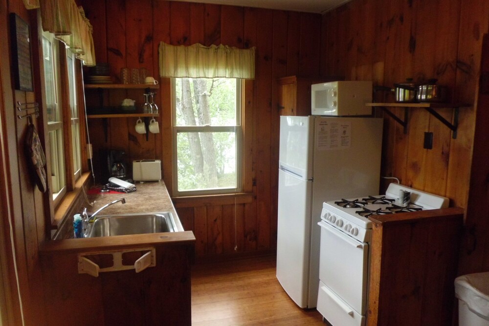 Bass - In-Room Kitchen