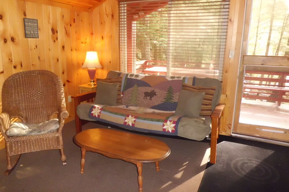 Cove 2 - Living Room