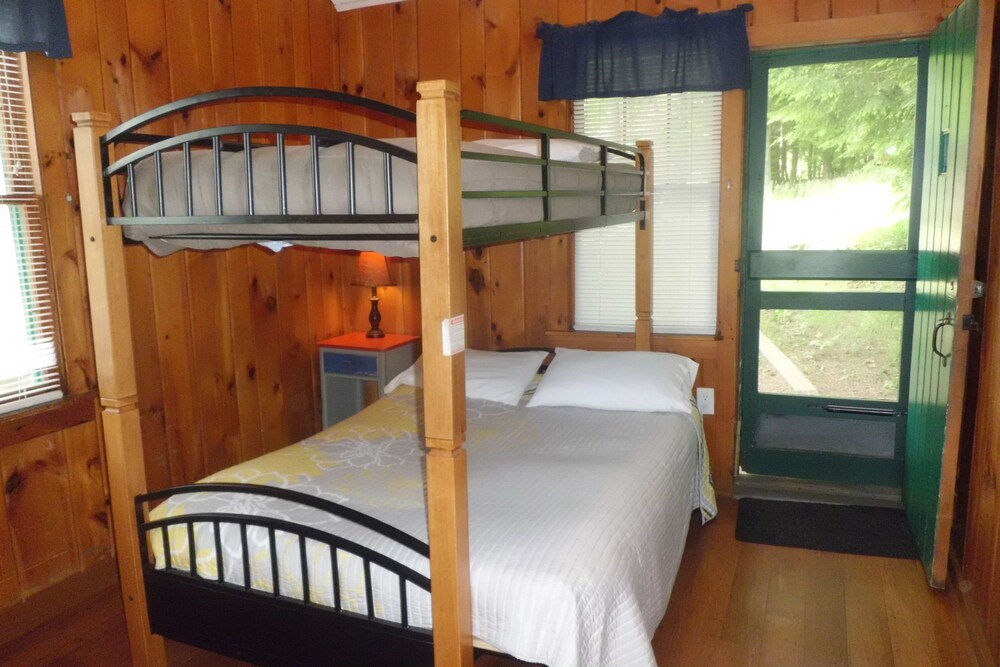 Bay - Guestroom
