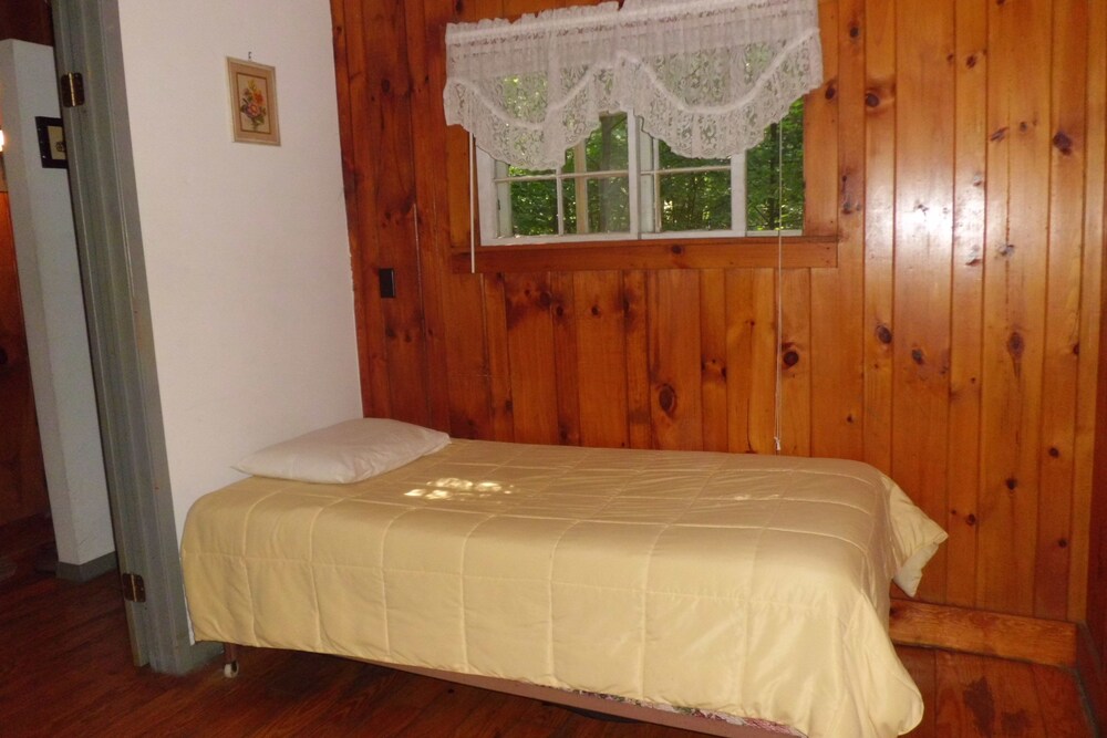 Stone Haven - Guestroom