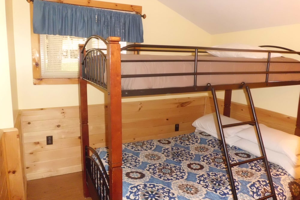 Cove 1 - Guestroom