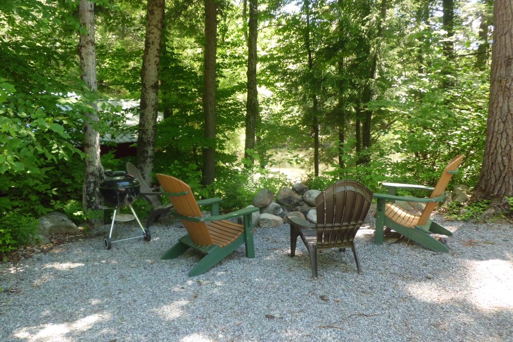 Lake - Guestroom